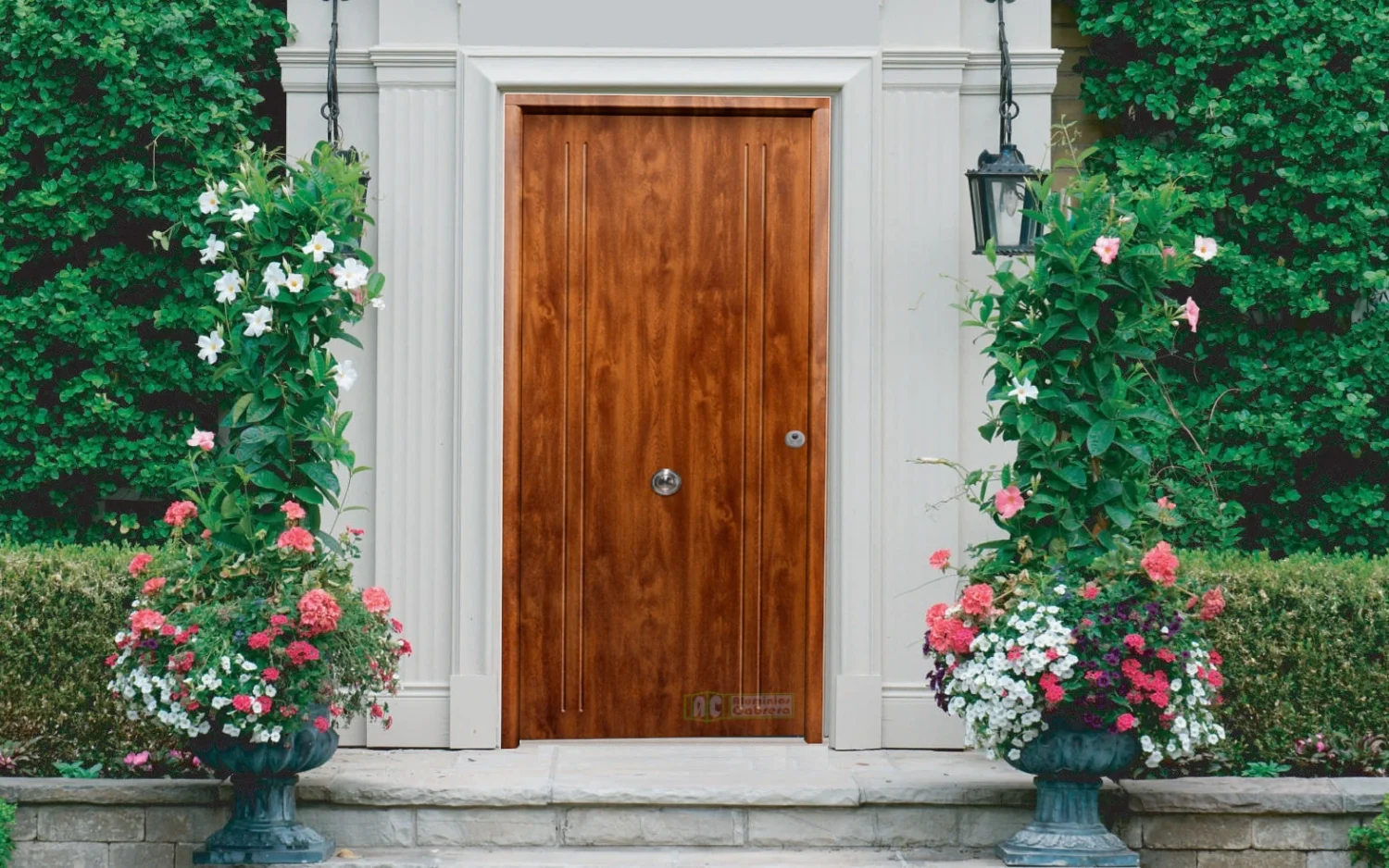 puerta-de-entrada-metalica-de-seguridad-saga-100-mod.-1150L-embero