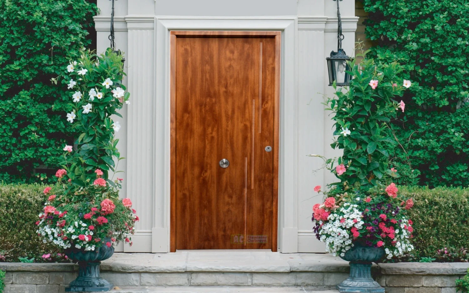 puerta-de-entrada-metalica-de-seguridad-saga-100-mod.-cameila-color-embero